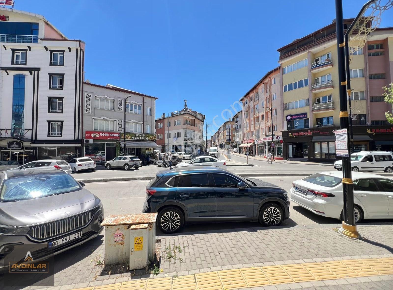 Kiralık 3+1 Daire- Ara Kat- Şehir Merkezinde- - Görsel 3