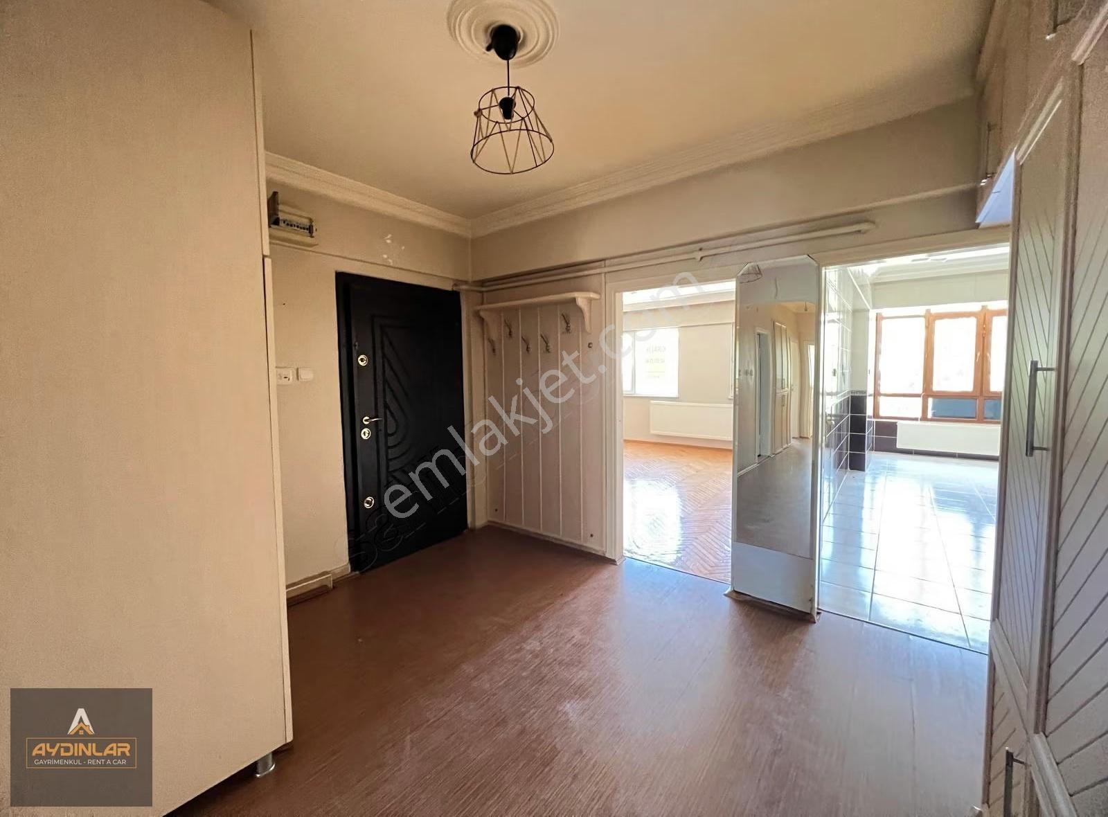 Kiralık 3+1 Daire- Ara Kat- Şehir Merkezinde- - Görsel 15