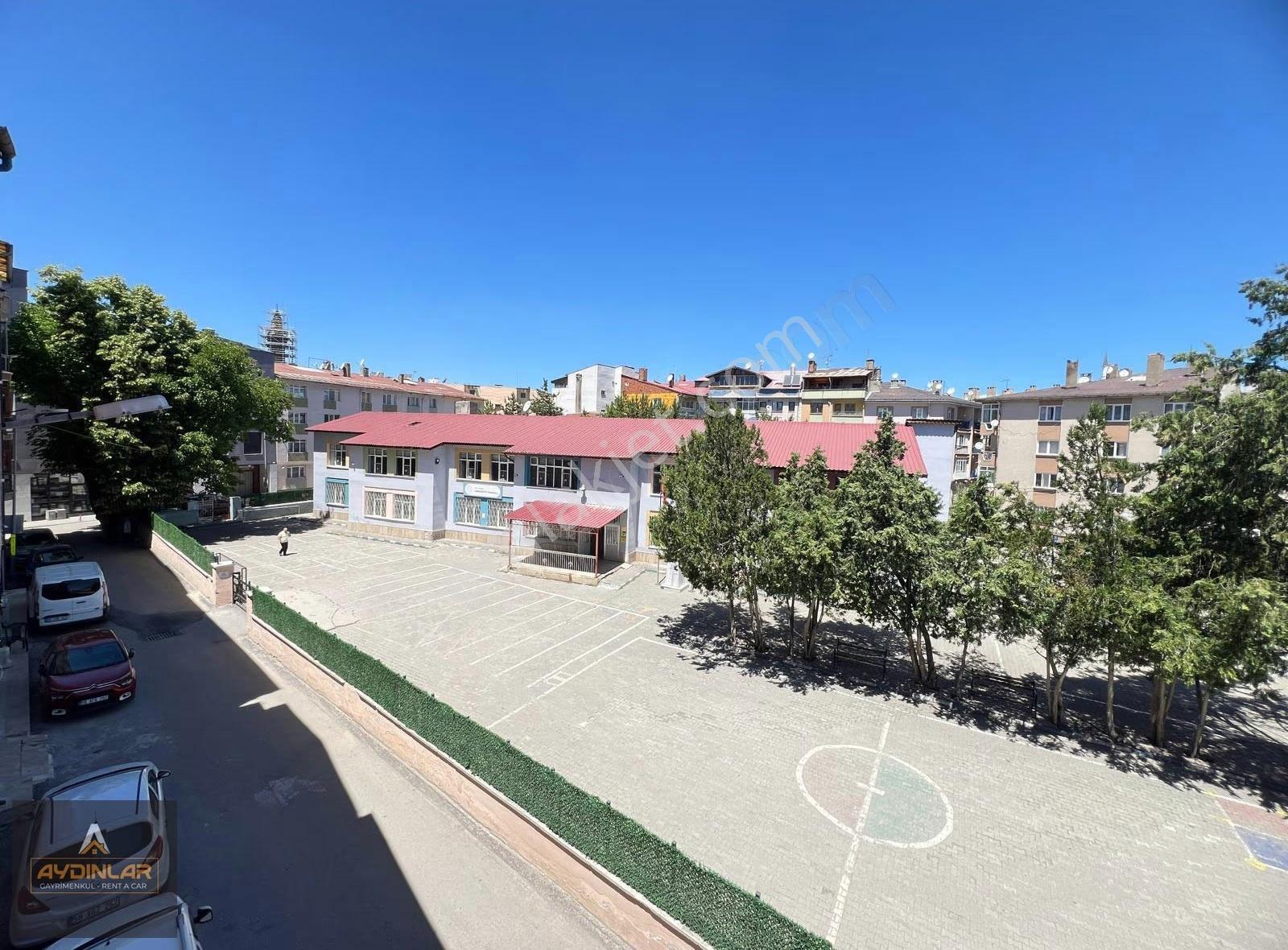 Kiralık 3+1 Daire- Ara Kat- Şehir Merkezinde- - Görsel 13