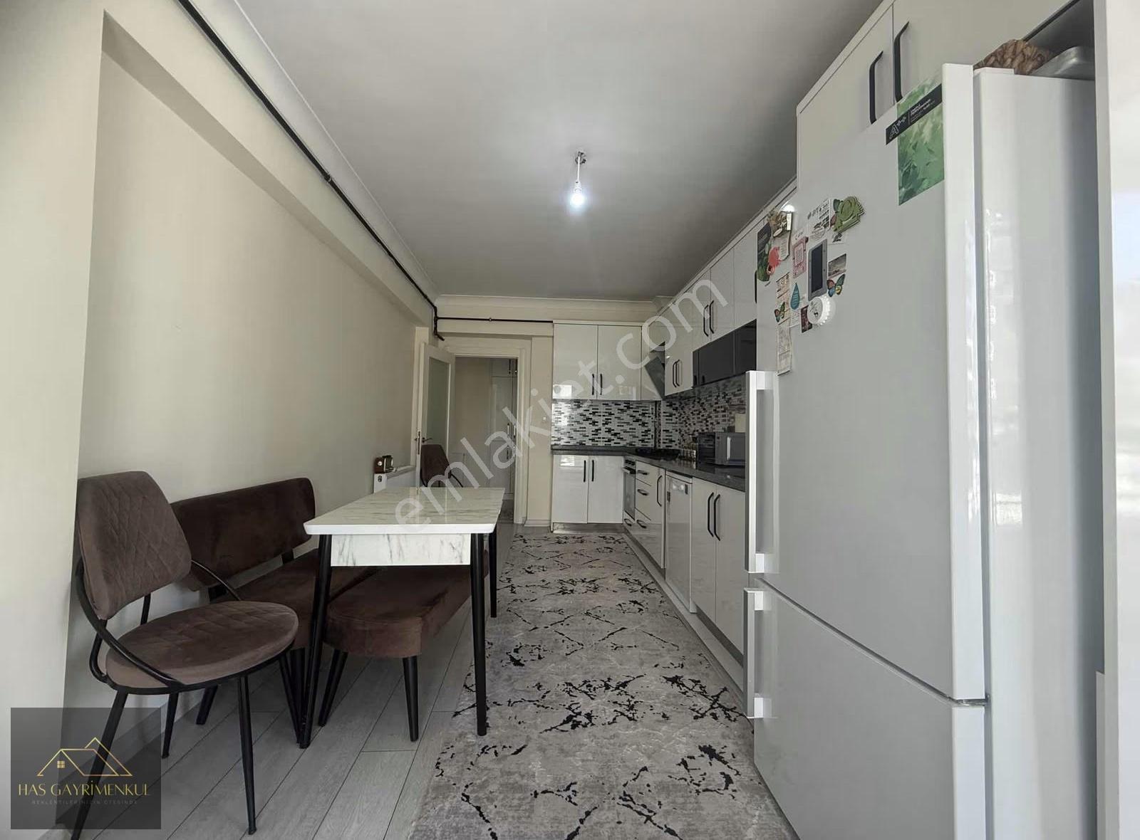 Bulvar'da Yeni Bina'da 4+1 E.banyolu Teras Balkonlu Geniş Daire - Görsel 8