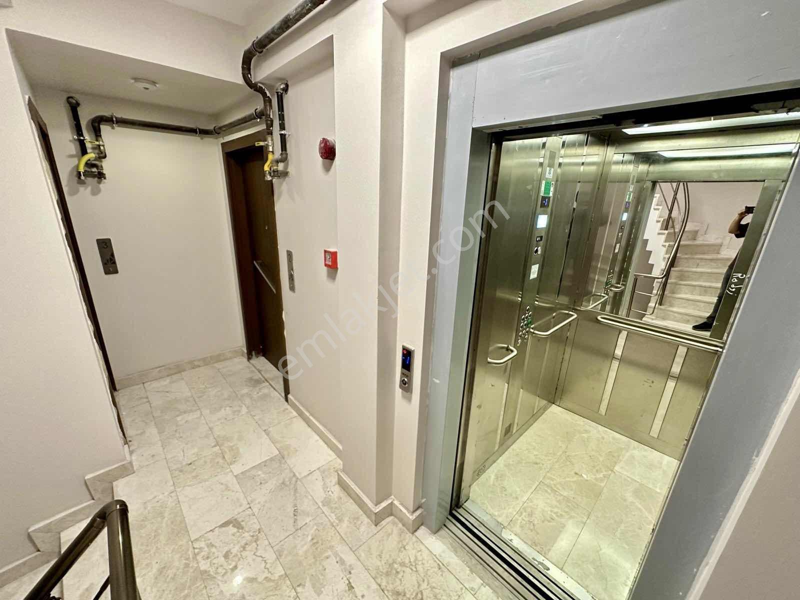 Tuncaydan Nezih Konum Yeni Bina Ful Lüx Eşyalı 1+1 Daire - Görsel 30