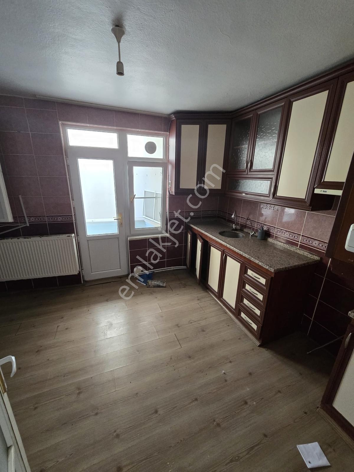 Çarşı Merkeze Yakın Satılık Teraslı Daire Vira Gayrimenkul - Görsel 12
