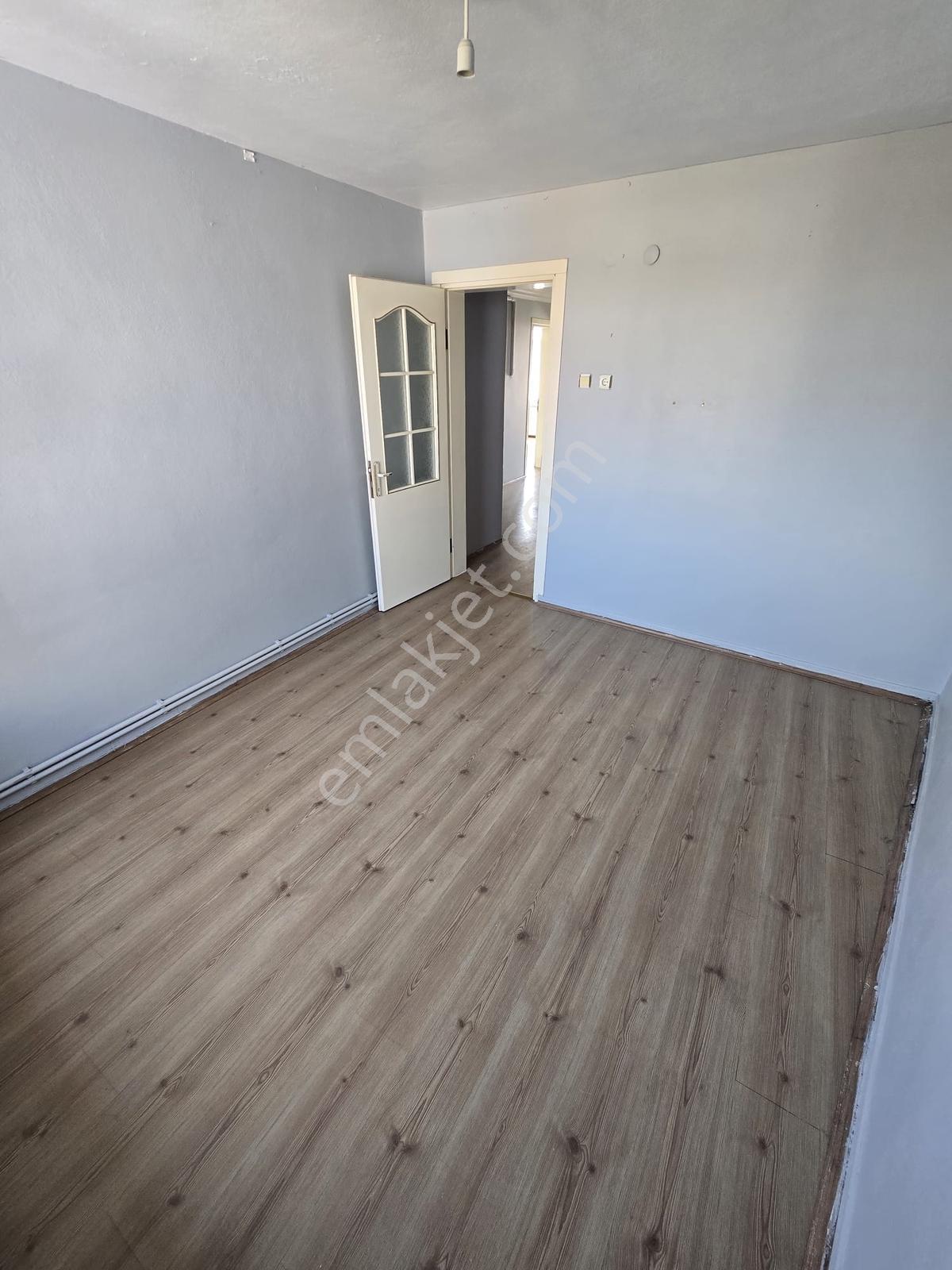 Çarşı Merkeze Yakın Satılık Teraslı Daire Vira Gayrimenkul - Görsel 4