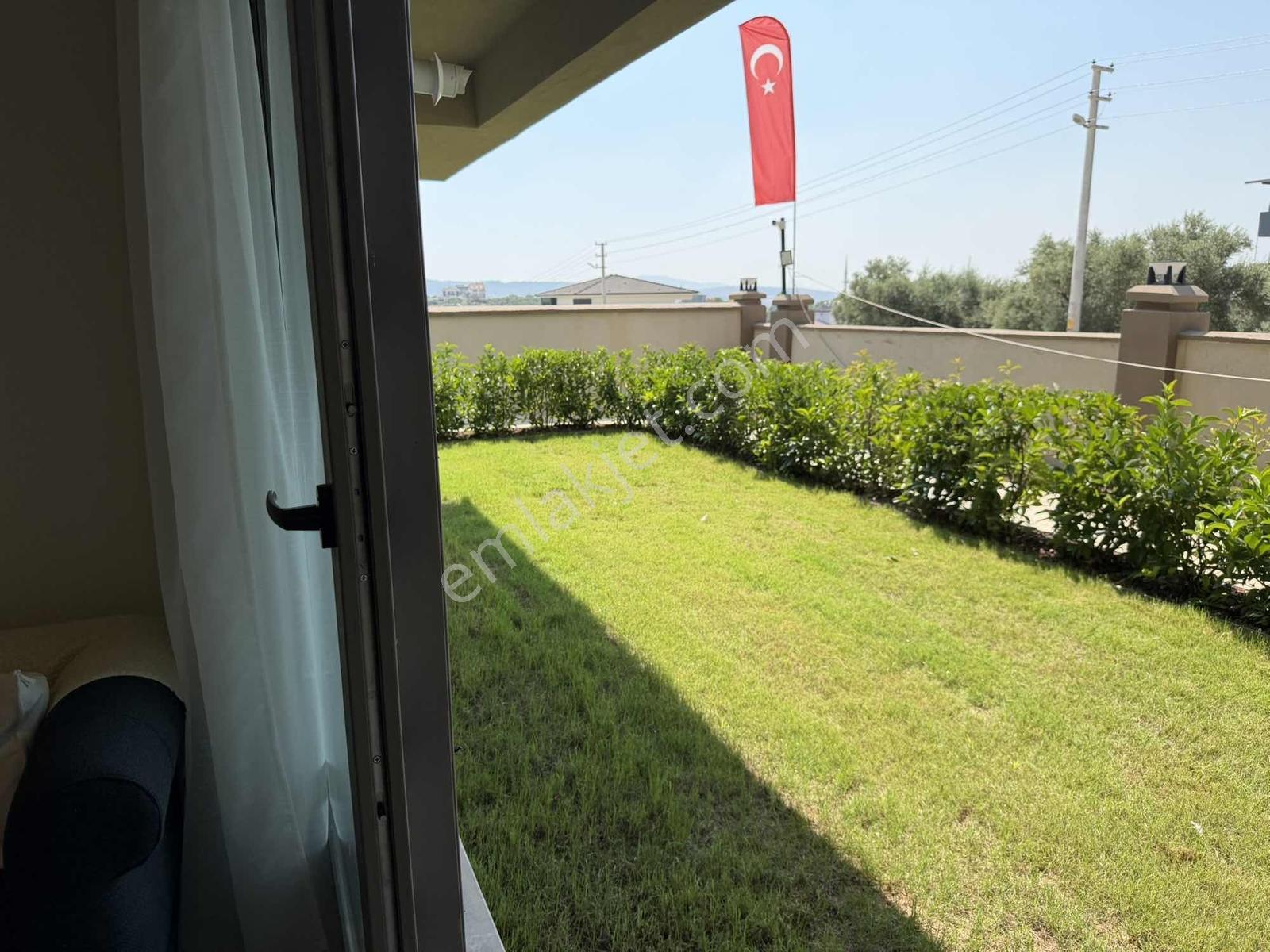 Öz-er Gayrimenkul'den Havuzlu Site İçerisinde Satılık Lüks 1+1 - Görsel 7