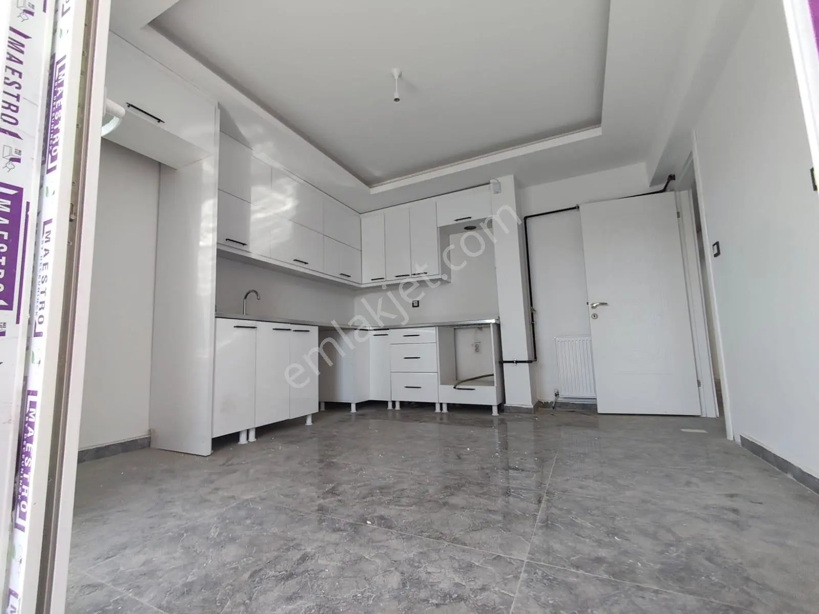 Yılmaz Gayrımenkulden Kıralık Kılerlı 180 Metre 4+1 Emsalli Sifır Daıre - Görsel 9
