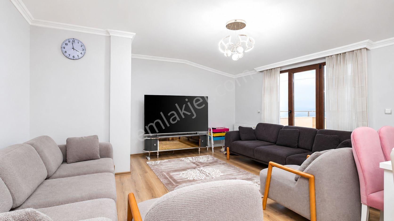 Full Eşyalı 8 Yaşında Bakımlı 200 M2 Dubleks Daire .. - Görsel 4