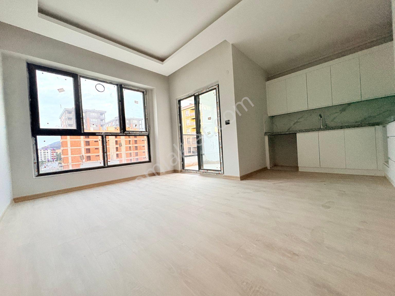 Cumhuriyette Sıfır 2+1 Sağra Arkası Asansör Ve Otopark - Görsel 12