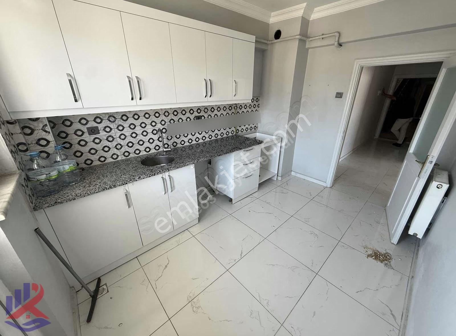 Reos Gayrimenkul'den Cadde Kenarı Kiralık Daire - Görsel 11