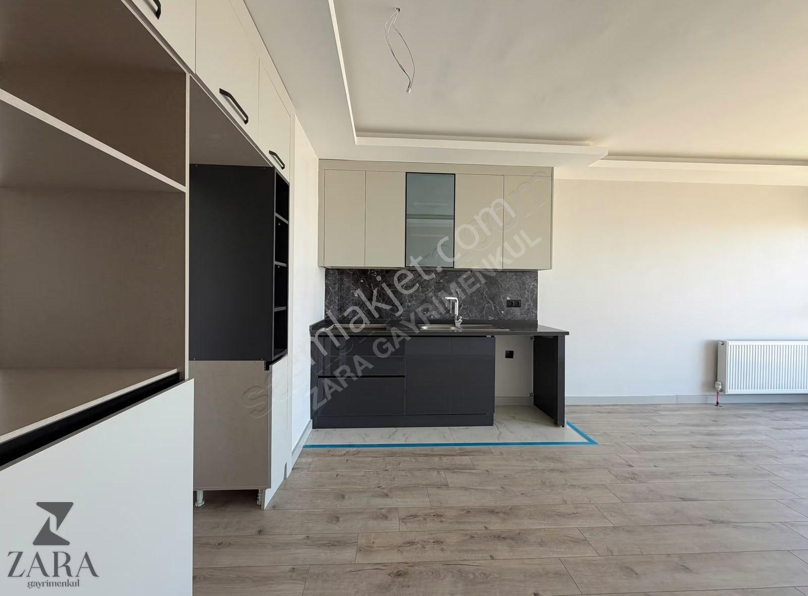 Zara | İlker Mh. Crystal Tower Sitesinde Manzaralı Ara Kat 2+1 - Görsel 24