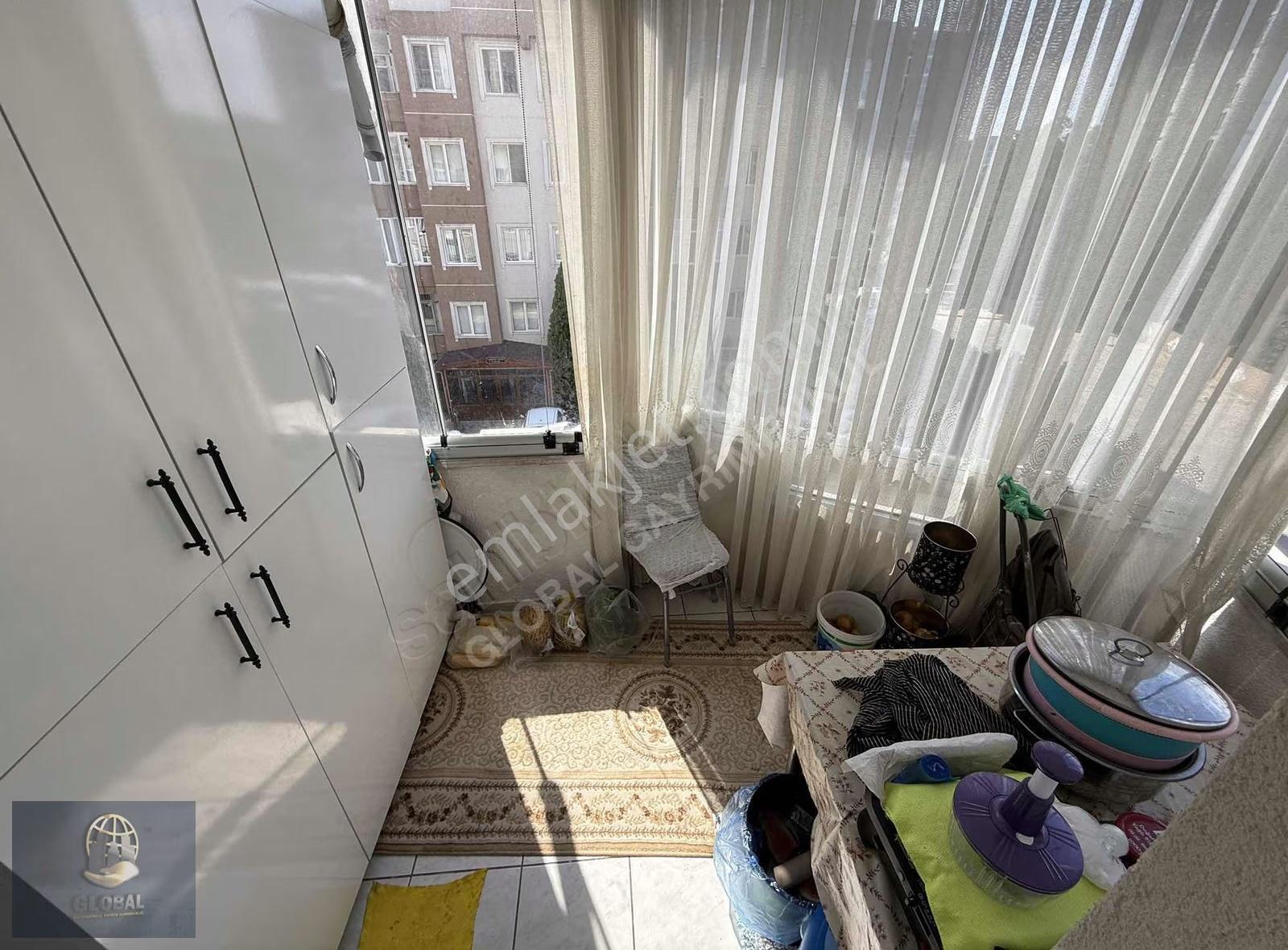 Hürriyet Site İçi 3+1 Masrafsız 160m2 Kilerli Çift Balkon Arakat - Görsel 3