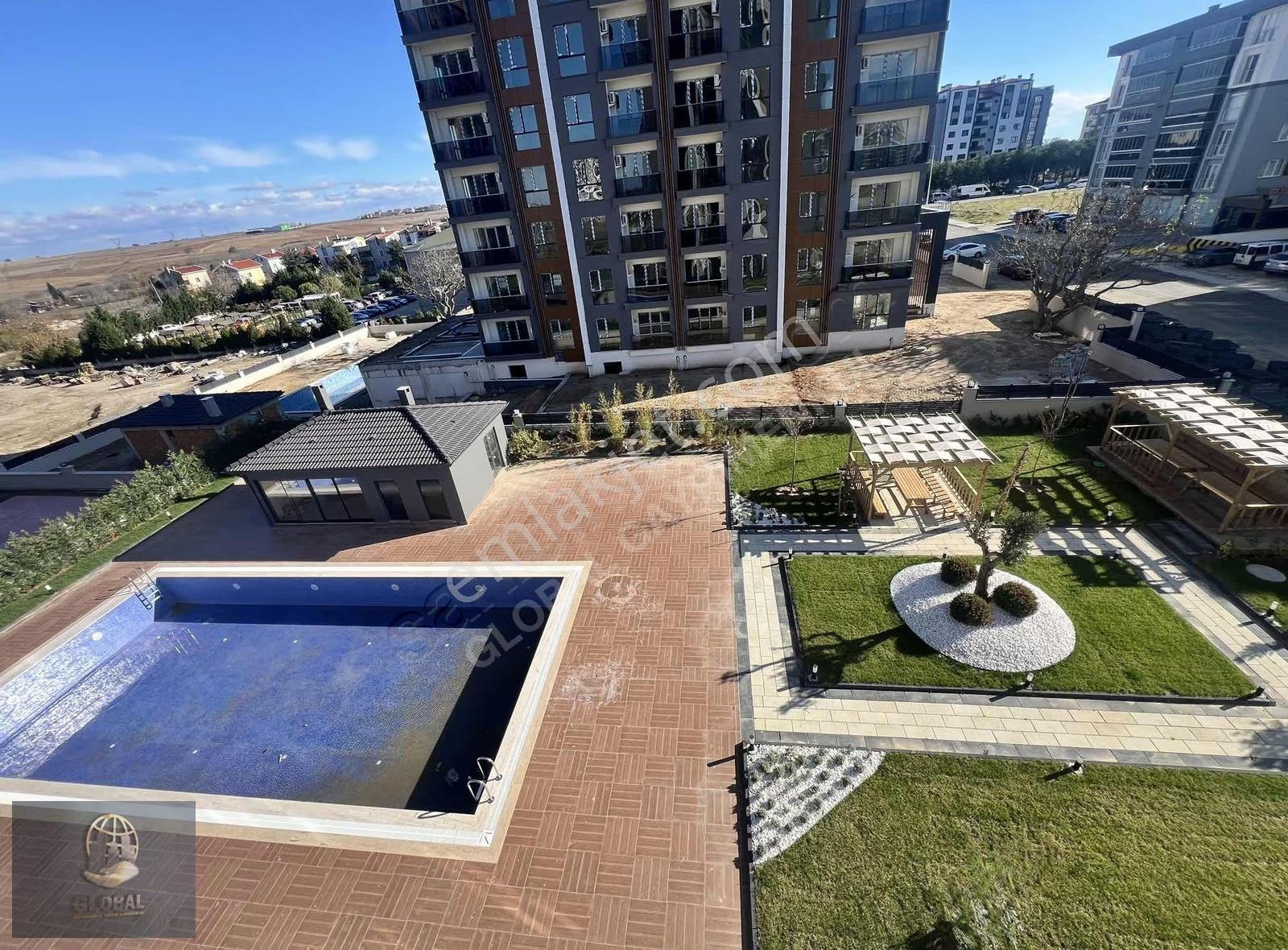 Hürriyet Havuzlu Güvenlikli Lüx Site İçi 1+1 Arakat Balkonlu - Görsel 7