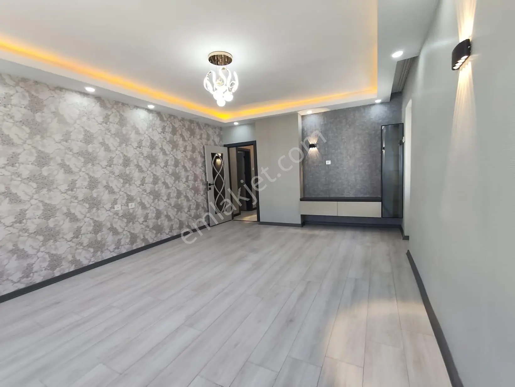 Yılmaz Gayrımenkulden Ara Kat Ultra Lüks Ful Yapılı Satılık Daıre - Görsel 2
