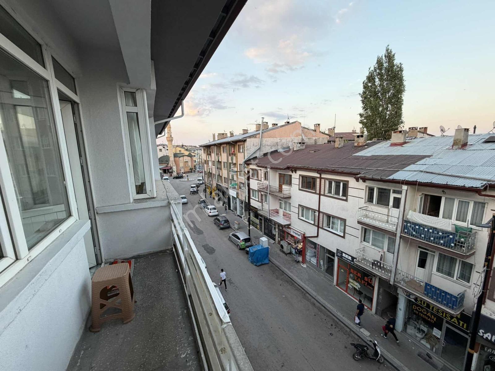 Sivas Ozan Emlak'tan Çarşıbaşı'nda Satılık 3+1 Daire - Görsel 20