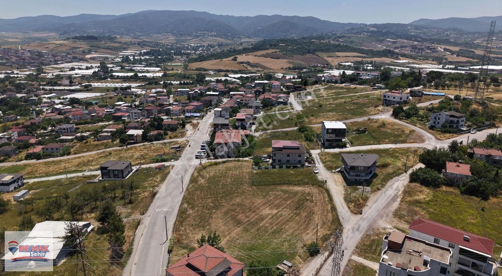 Remax Yalova Merkez Gop'ta Satılık Deniz Manzaralı Arsa - Görsel 5