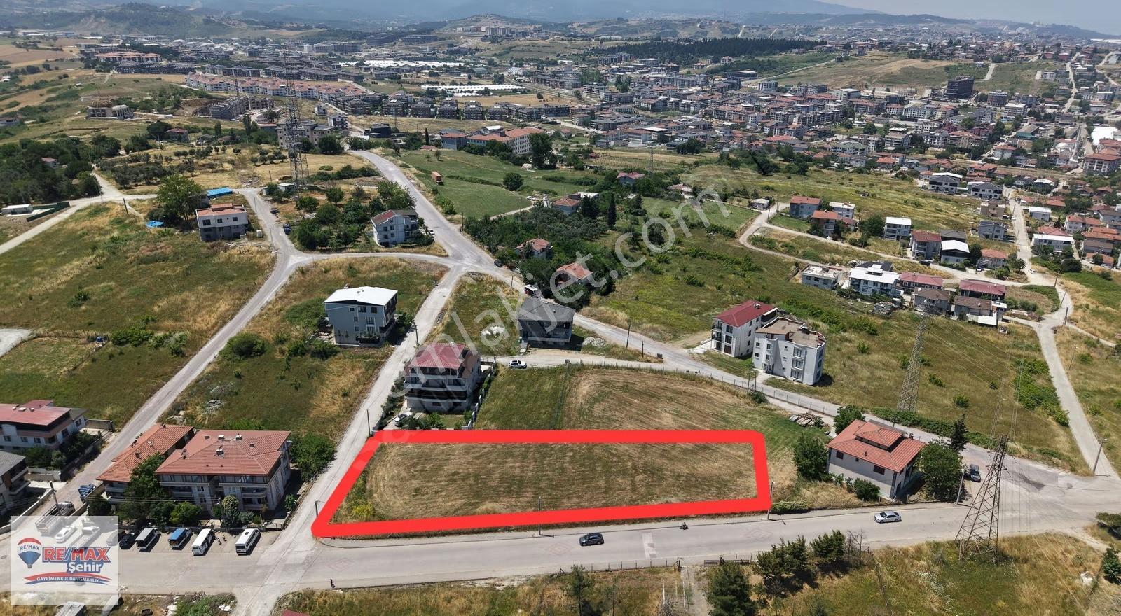 Remax Yalova Merkez Gop'ta Satılık Deniz Manzaralı Arsa - Görsel 2