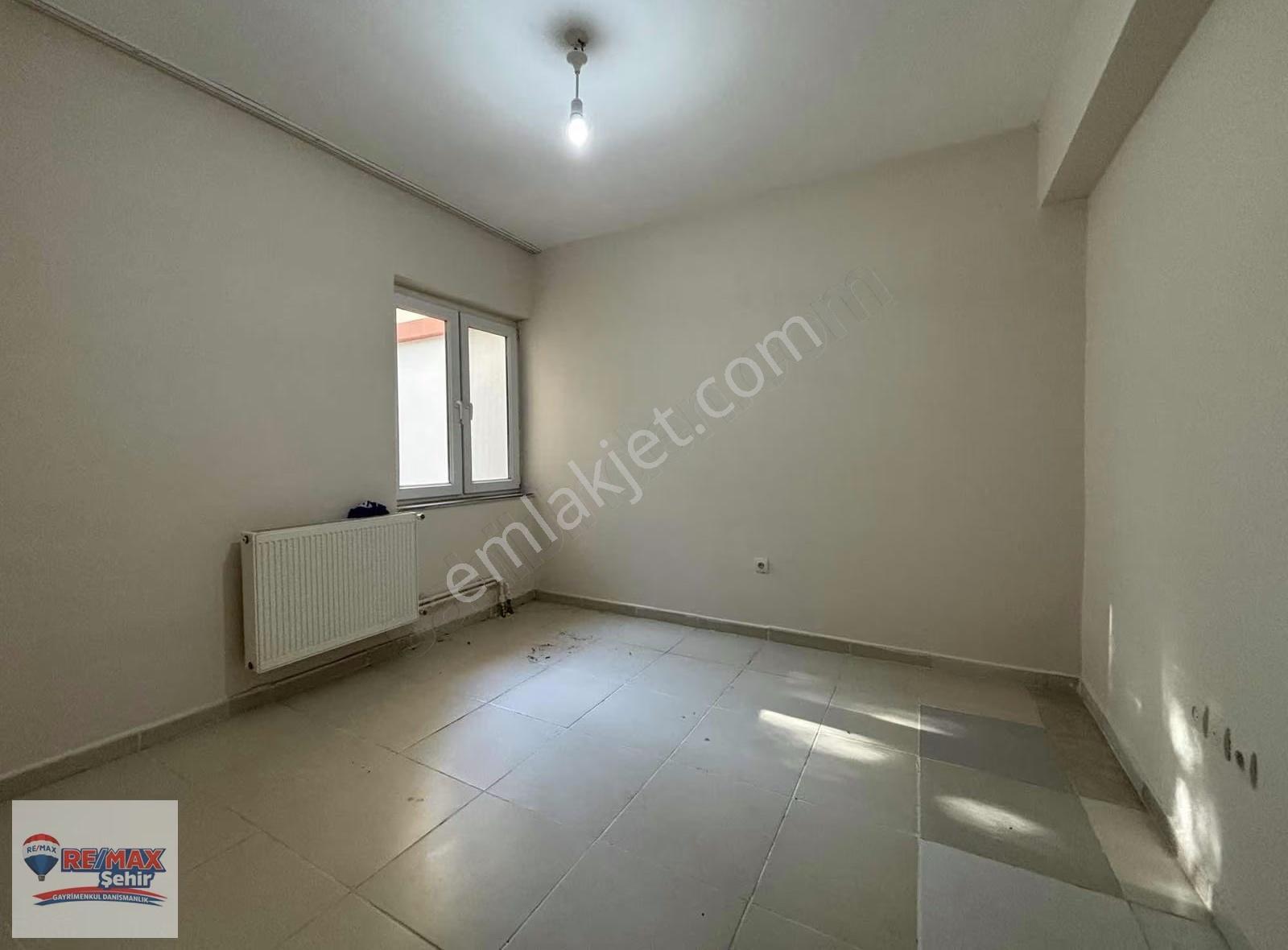 Remax Şehir Çalıca Kalıcı Konutlarında Yüksek Giriş Satılık 2+1 - Görsel 14