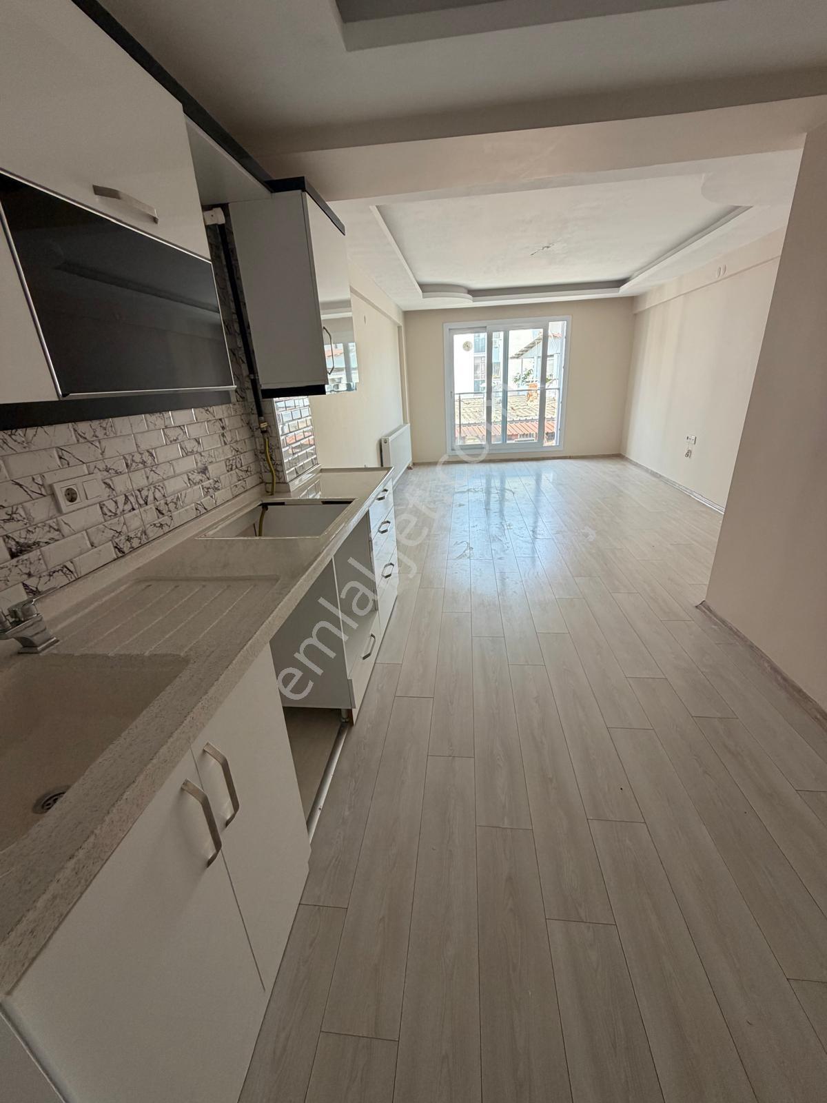 Demetten Bahar Mahallesinde 2+1 Açık Mutfak Yeni Daire Kiralık - Görsel 2