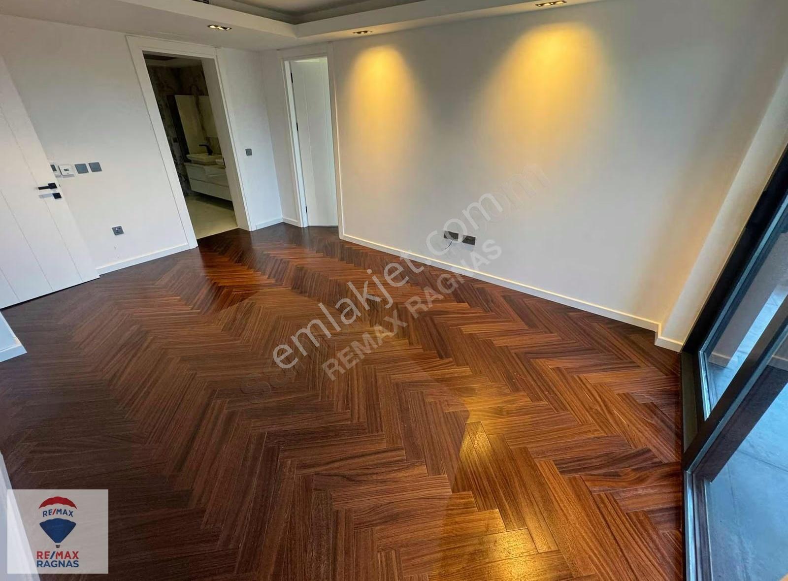 Remax Ragnas'tan Tek Yetkili Modern Revize Edilmiş Villa - Görsel 7