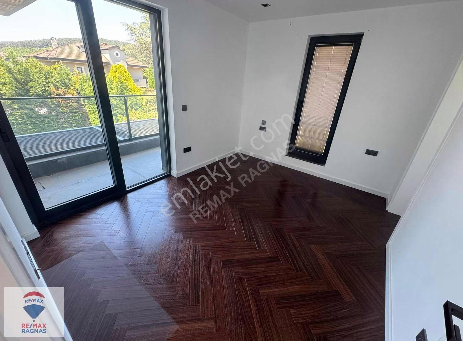 Remax Ragnas'tan Tek Yetkili Modern Revize Edilmiş Villa - Görsel 25