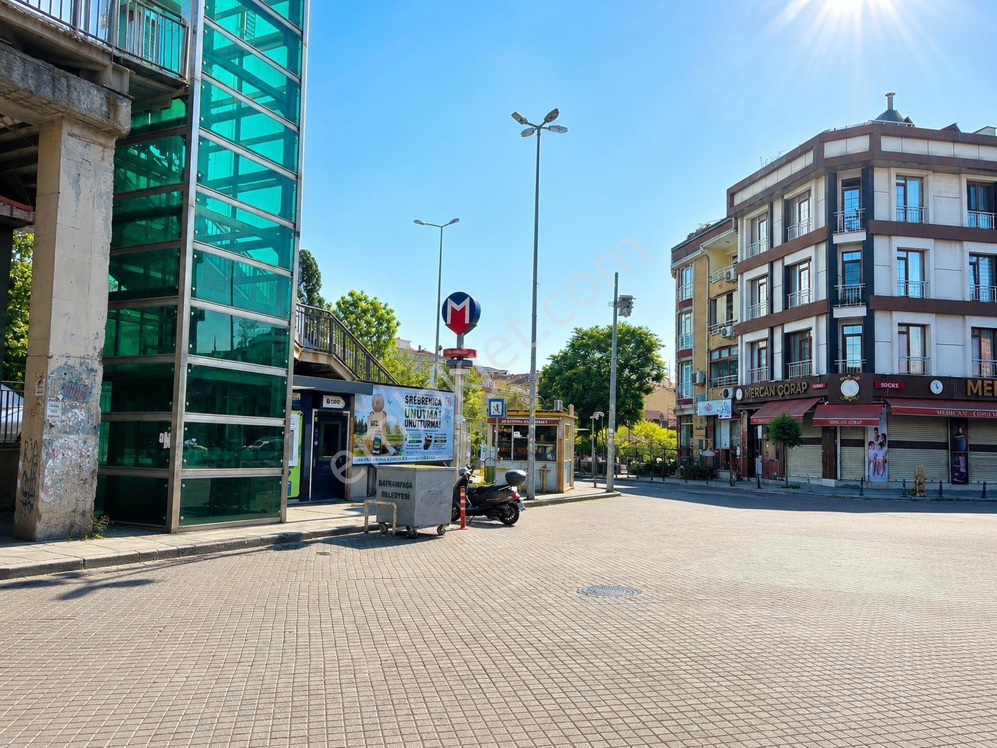 Mollateam Bayrampaşa Terazidere Metrosunun Hemen Yanında Satılık Bina - Görsel 16