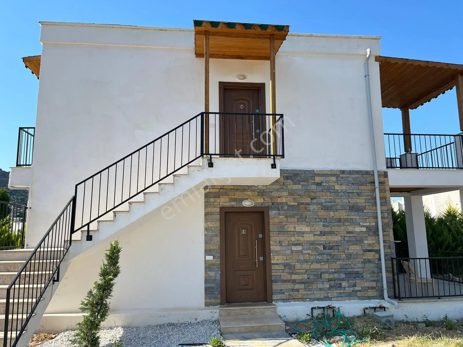Türkbükü Eşyalı Kiralık 2+1 Geniş Peyzaj Kullanımlı Yazlık