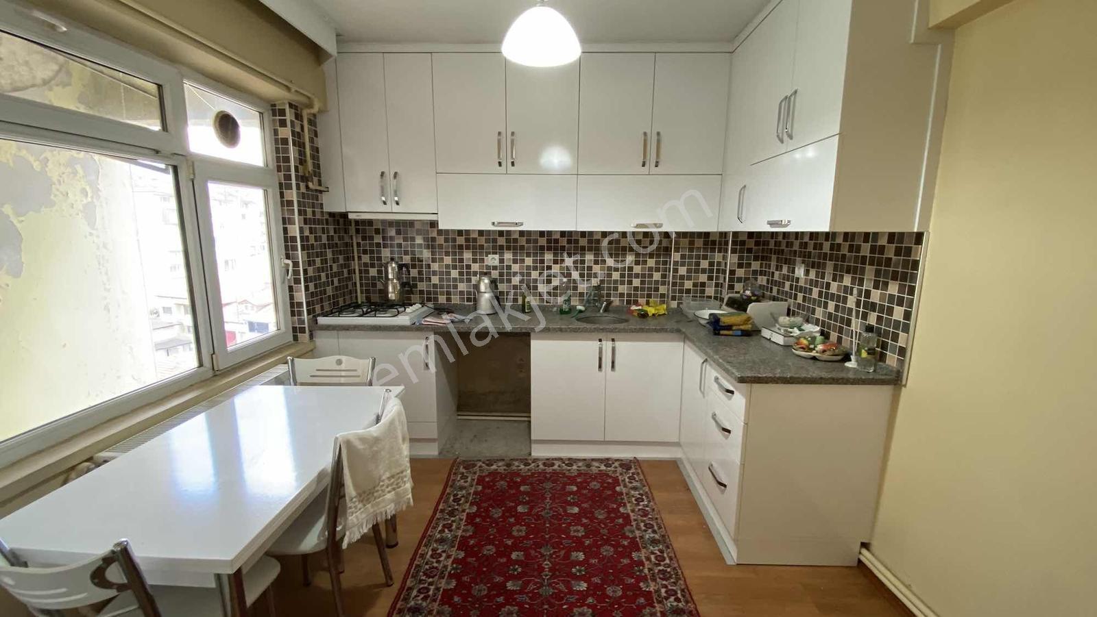 Fesleğende Allı Cami Yakını Teraslı Manzaralı Daire - Görsel 12