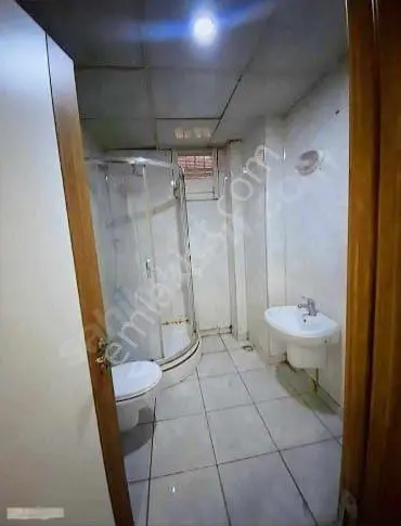 Bahçelievler Mahallesinde Kiralık 1+1 Daire - Görsel 2