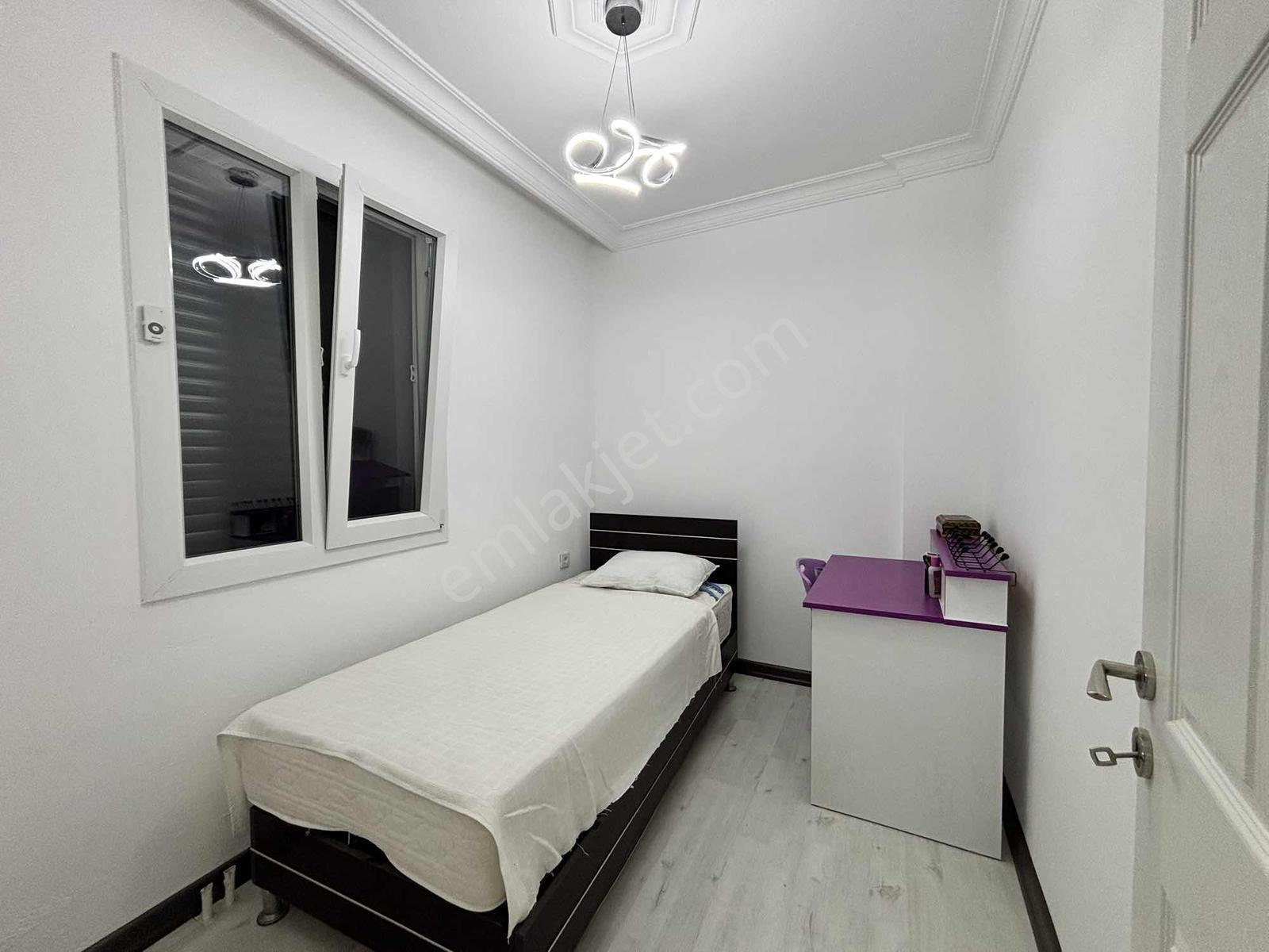 Kuşadası Bakmadan Geçme Denize 300m Yakınlıkta Eşyalı 4+1 Villa - Görsel 15