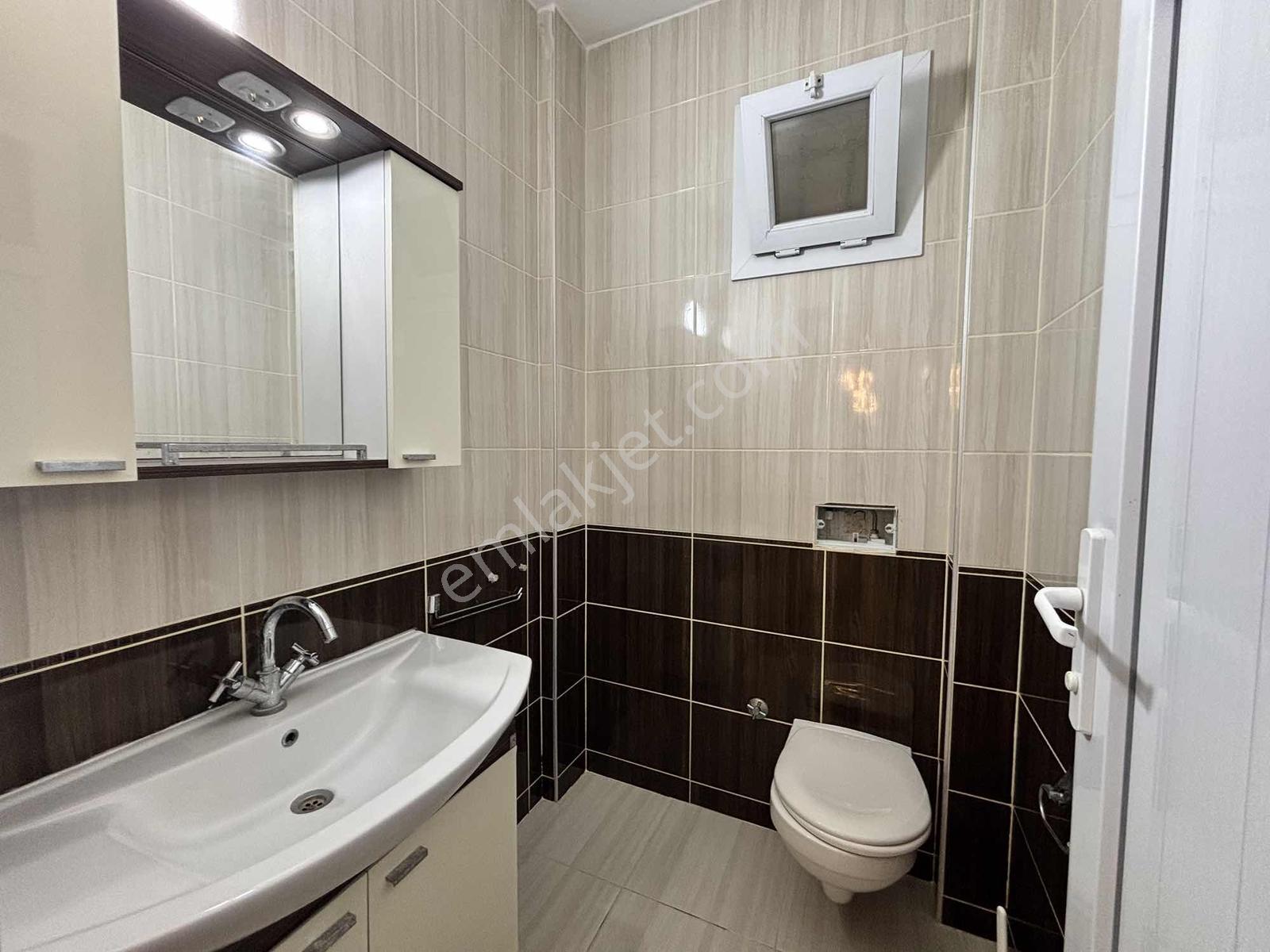 Kuşadası Bakmadan Geçme Denize 300m Yakınlıkta Eşyalı 4+1 Villa - Görsel 34
