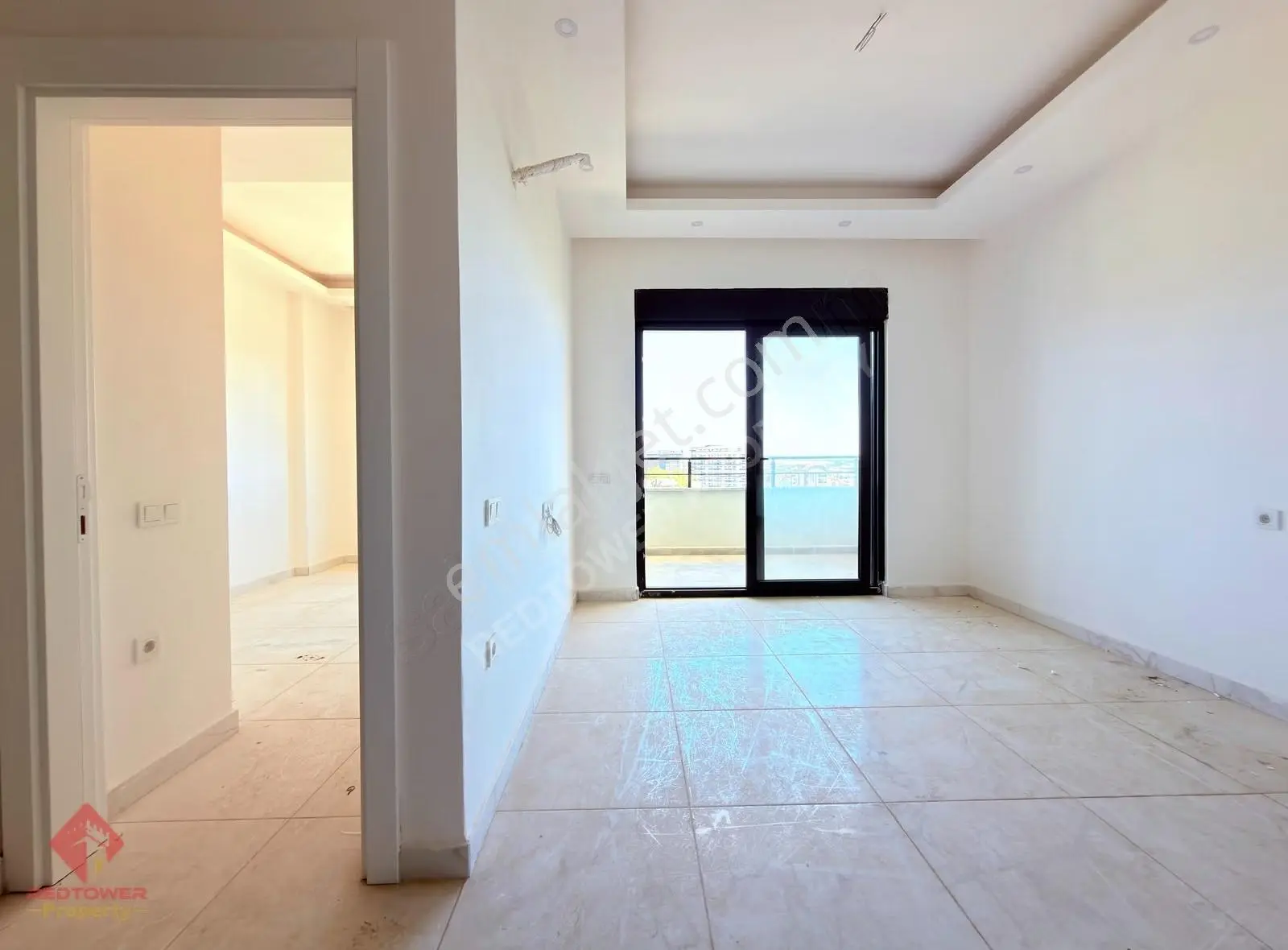 Avsallarda Konforlu Yaşam Sunan Aktiviteli Sitede 1+1 Daire - Görsel 4