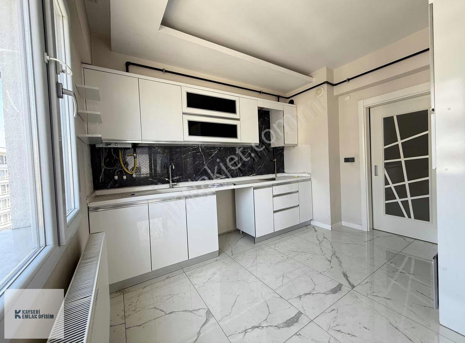 19 Mayıs Mah.3+1 Odalı Geniş Ferah Kiralık Daire - Görsel 22