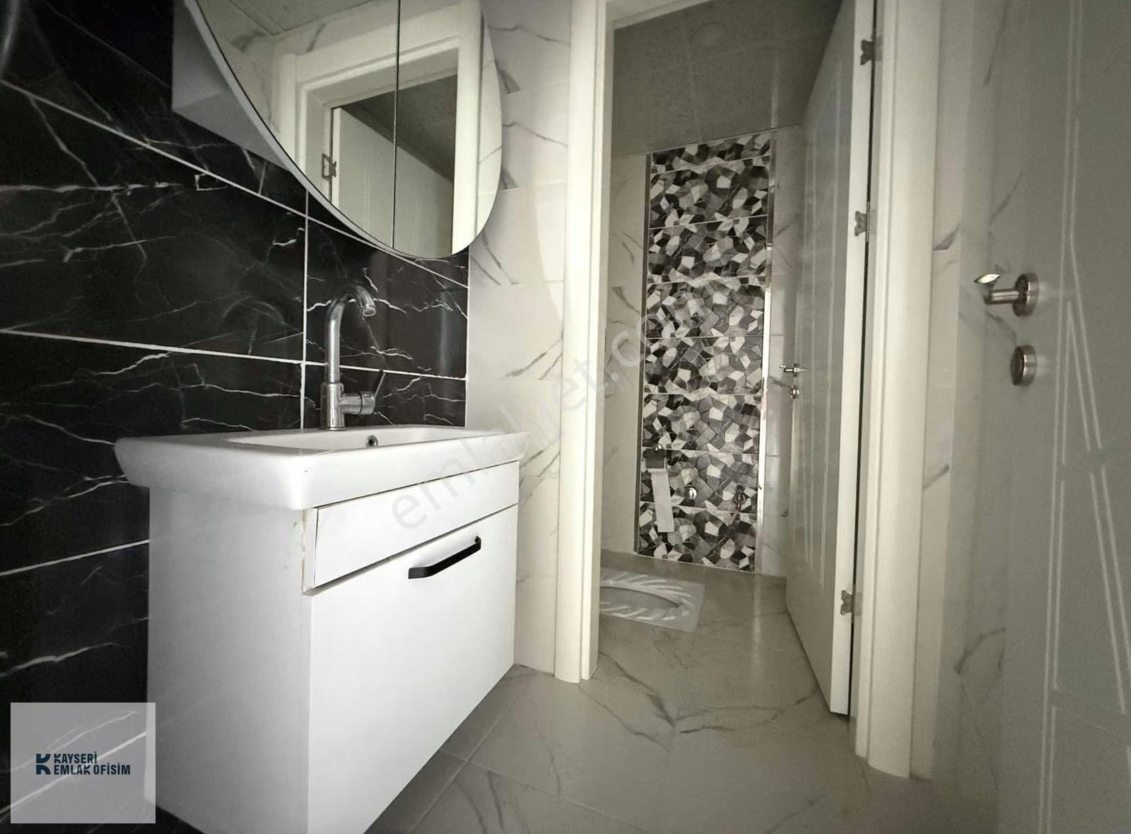 19 Mayıs Mah.3+1 Odalı Geniş Ferah Kiralık Daire - Görsel 2