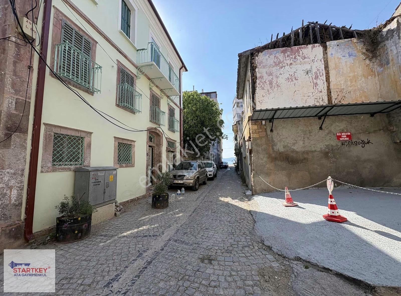 Ayvalık Merkezde Sahile Yürüme Mesafesinde Satılık Tarihi Ev - Görsel 7