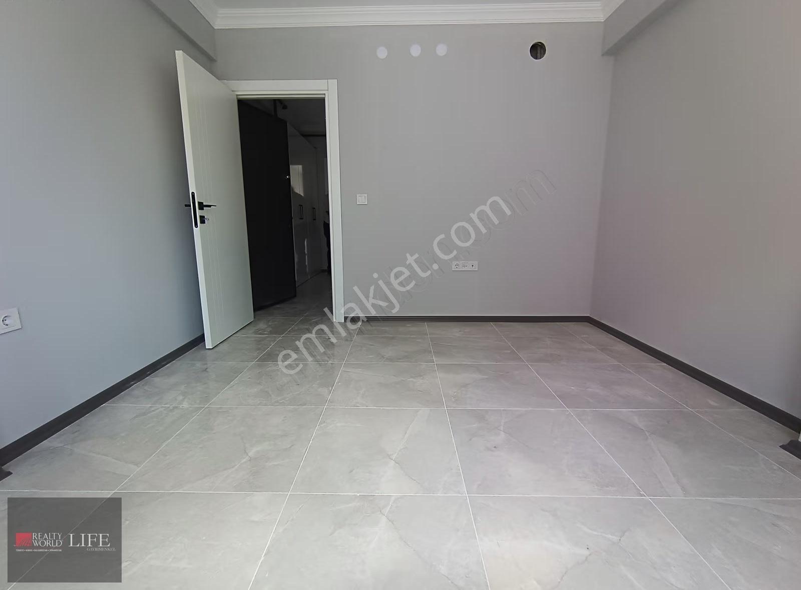 Rw Lıfe // Emek Mah.dilek Camii Yakını Satılık 2+0 Daire - Görsel 9