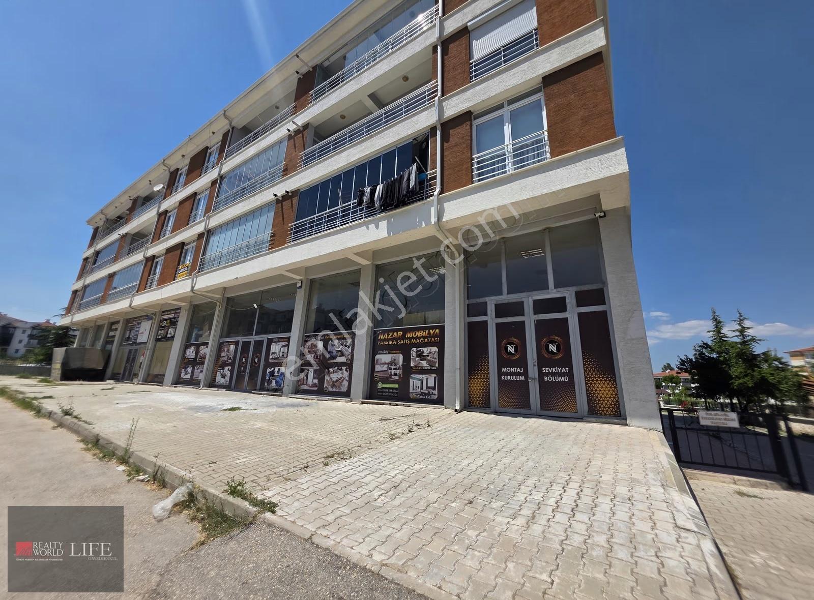Rw Lıfe // Emek Mahallesi Balsu Bulvarı Yakını Satılık Dükkan - Görsel 8