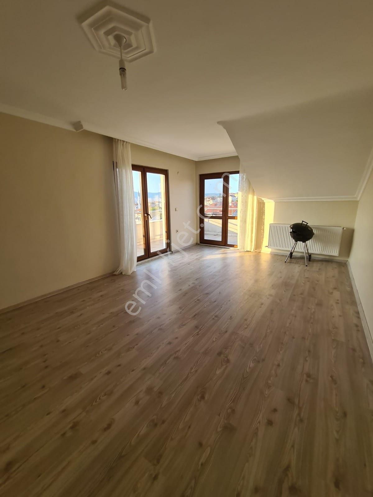 Kiralık 4+1 Gölcük Değirmendere Cumhuriyet Mah Daire - Görsel 15