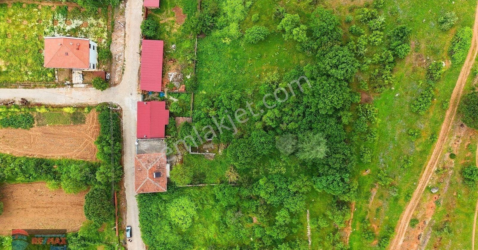 Re/max İnci'den Gökçeyazı'da 685 M2 Satılık Bahçe Nitelikli Arsa - Görsel 2