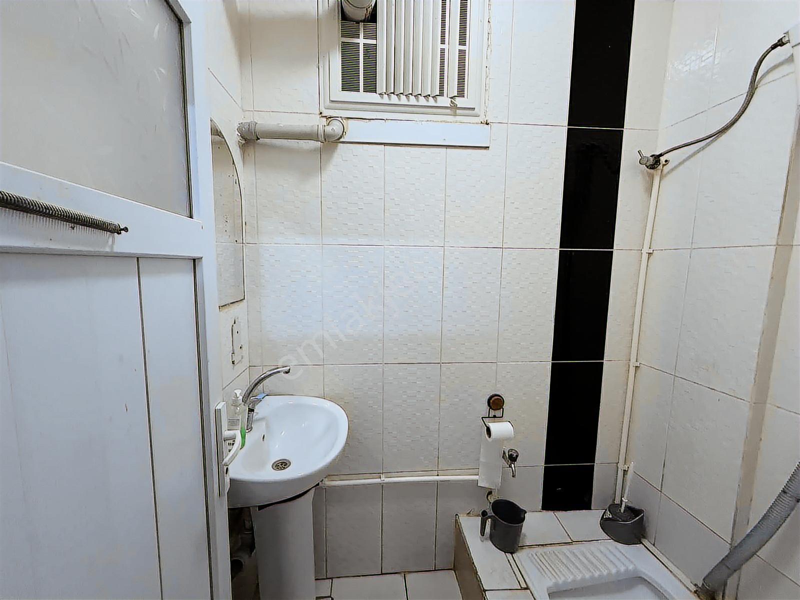 Akşemsettin Cad.net 130 M2 Krediye Uygun Kat Mülkiyetli Dükkan - Görsel 3