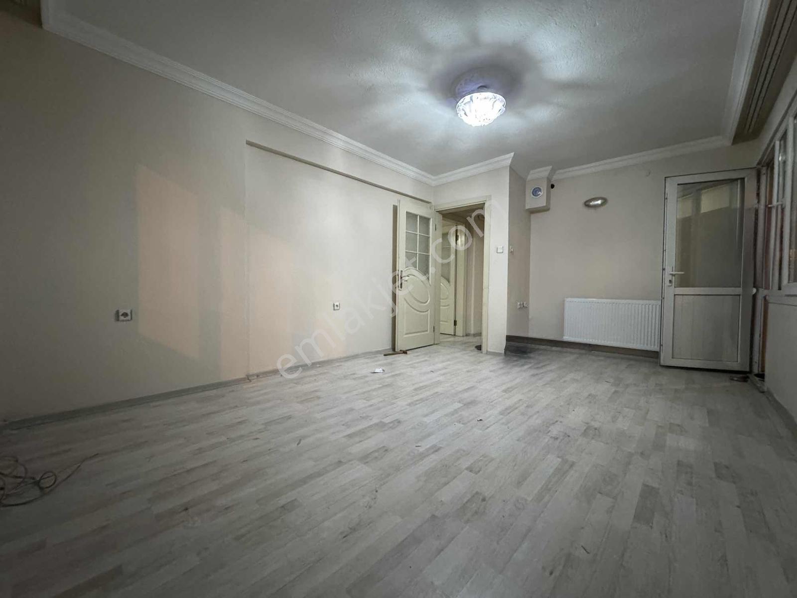 Buca Otokent Yakını Kiralık Doğalgazlı 2+1 Köşe Daire - Görsel 9