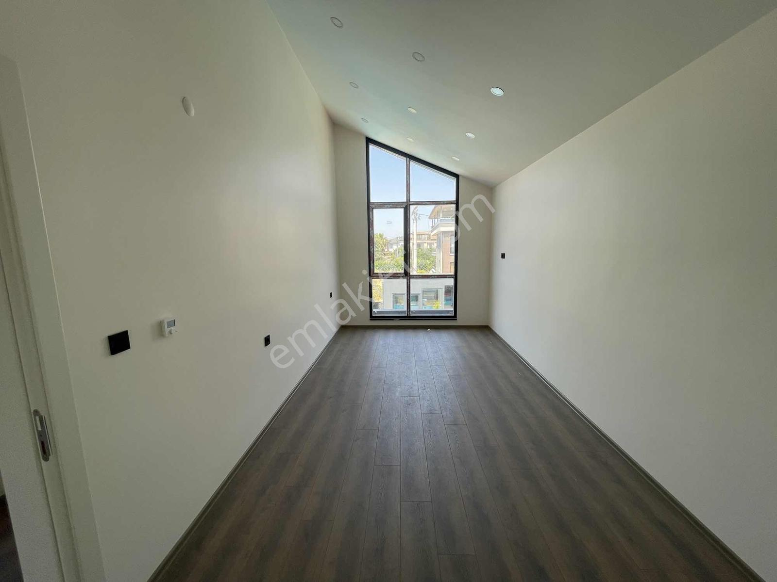 Yalova Kadıköyde Havuzlu Butik Site İçerisinde Lüks 4+1 Villa - Görsel 35