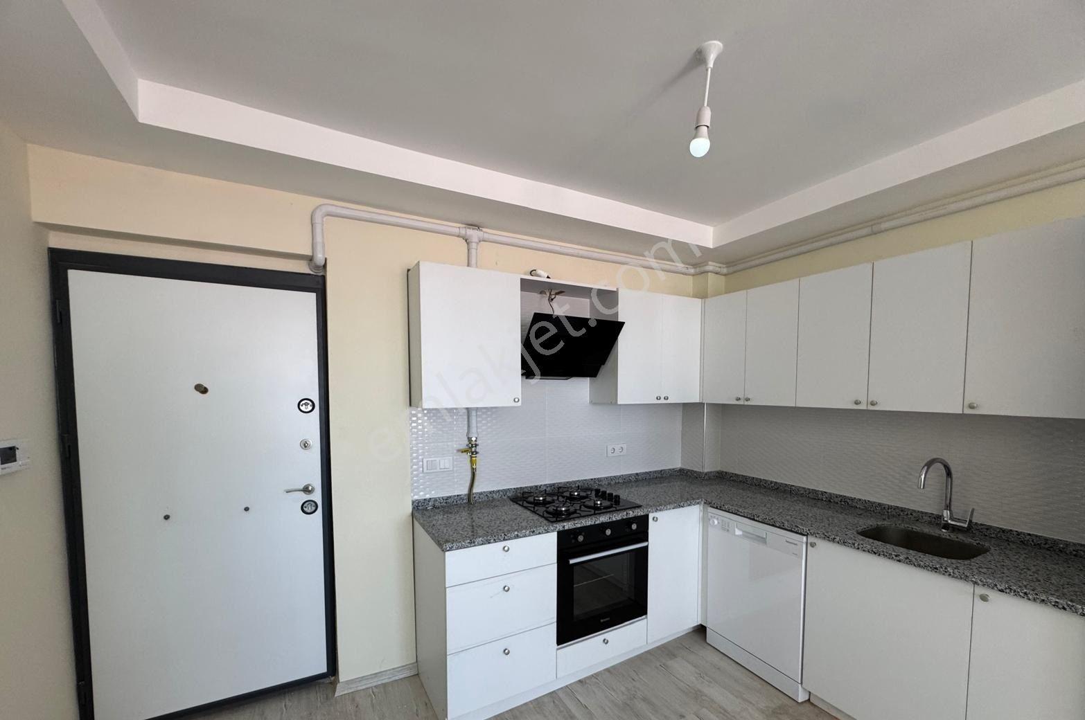 Teyyaredüzü Mahallesi Kiralık 1+1 Eşyalı Deniz Manzaralı Daire - Görsel 4