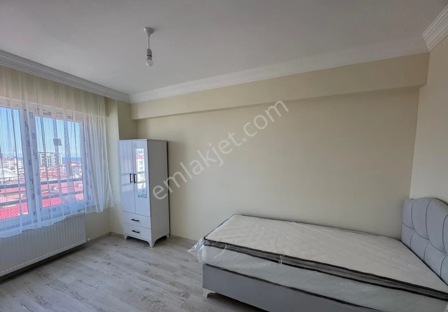 Teyyaredüzü Mahallesi Kiralık 1+1 Eşyalı Deniz Manzaralı Daire - Görsel 3