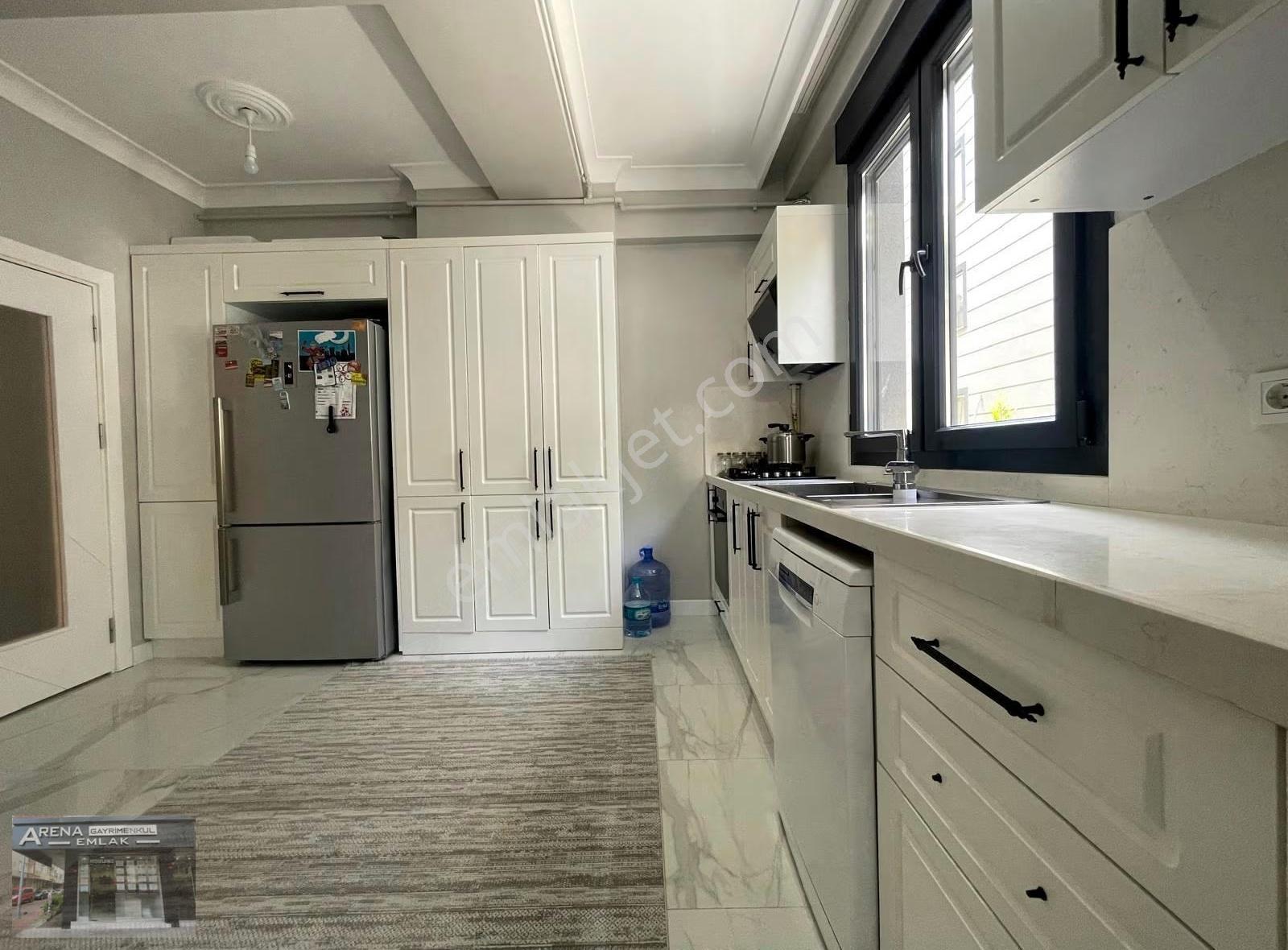 Bahçelievler Merkez Mah. 2 Yıllık Binada 3+1 135m2 Lüx K.otopark - Görsel 8