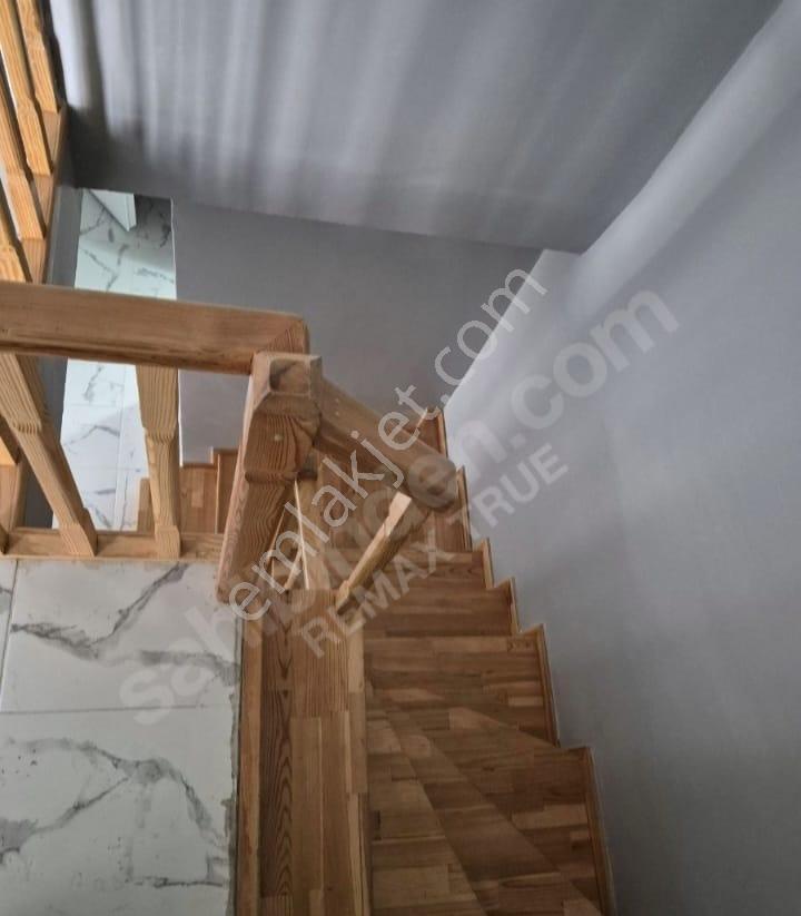 Kartepe'de Site İçerisinde Kiralık 2+1 Çatı Dubleks Daire - Görsel 14
