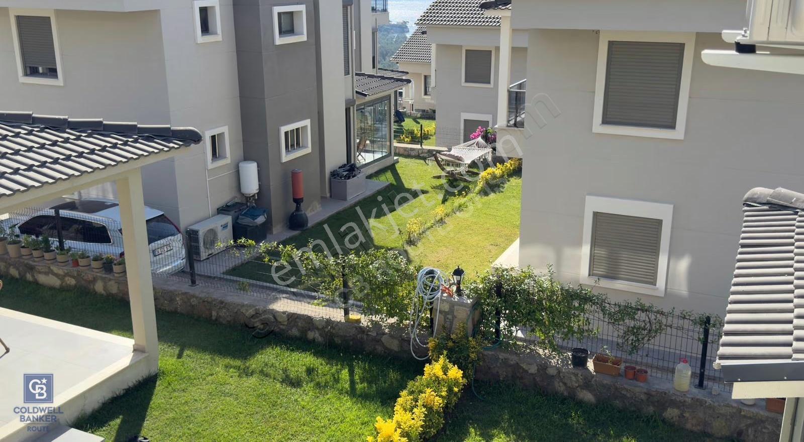 C.b. Route | Bademli | Deniz Manzaralı | Tripleks 3+1 Lüks Villa