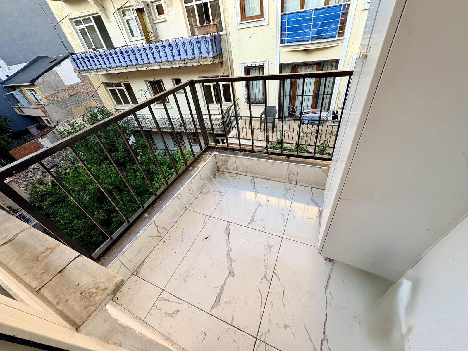 F-l Emlaktan Üsküdar Merkezde Kiralık Daire - Görsel 17