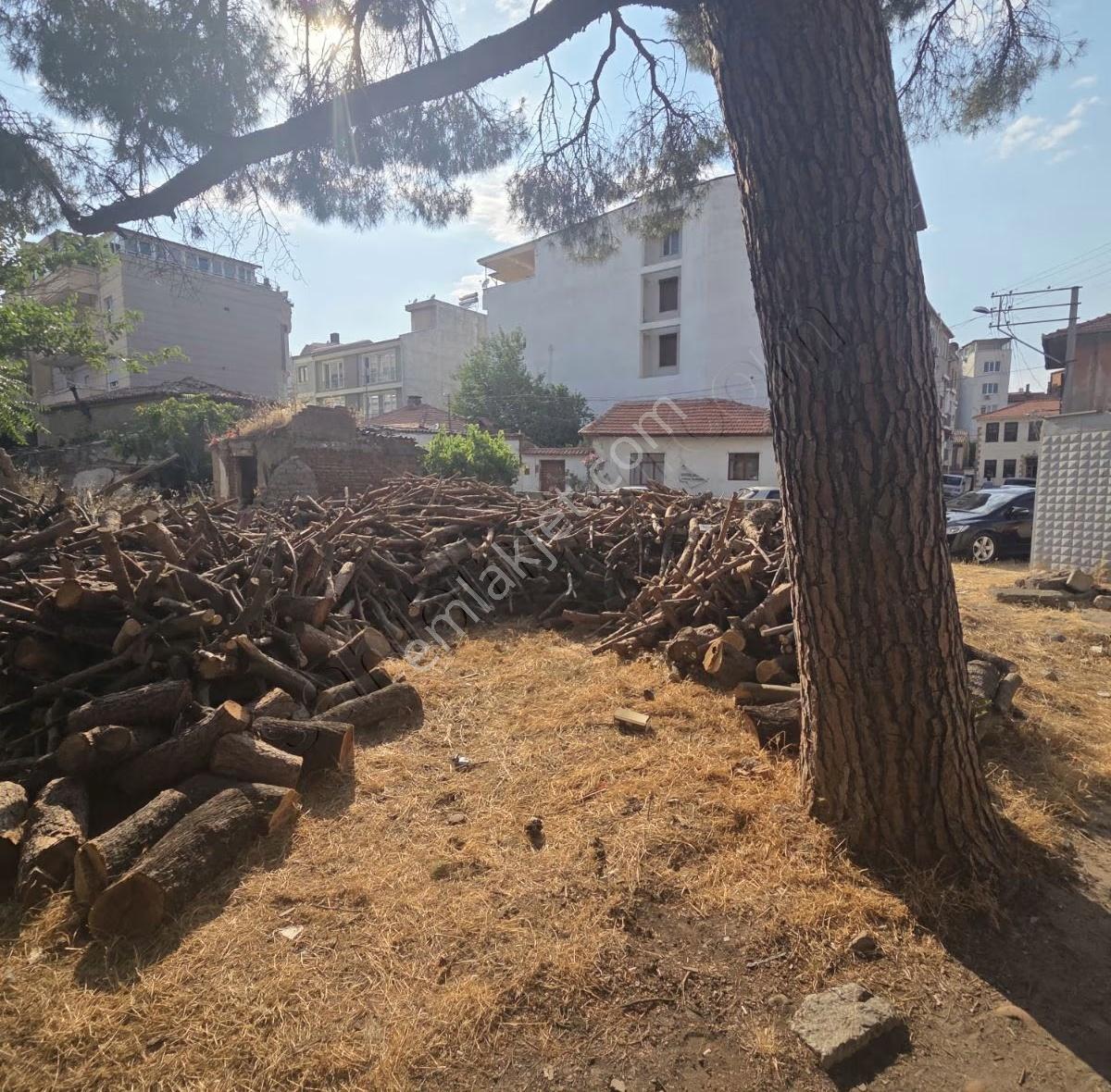 Burhaniye Meydanı'na Çok Çok Yakın Yatırımlık 392 M² 2 Adet Arsa - Görsel 3