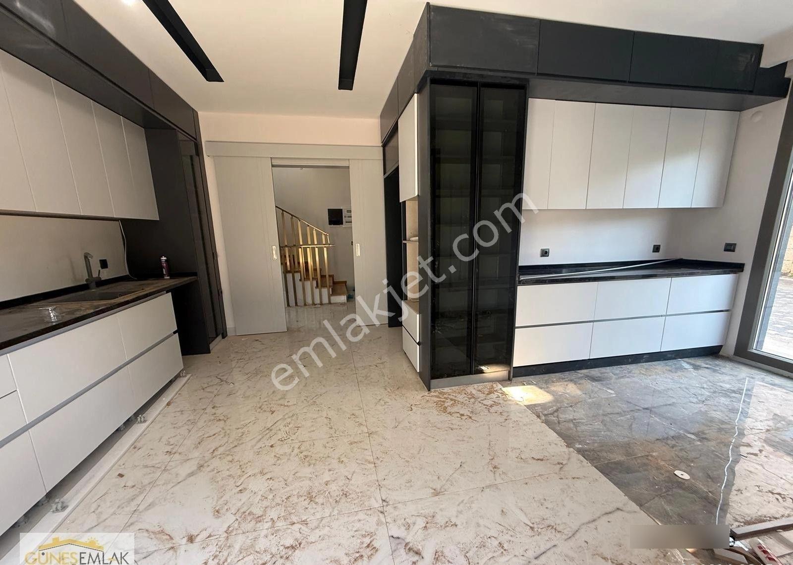 Erenköy Satılık Muhteşem Villa - Görsel 15