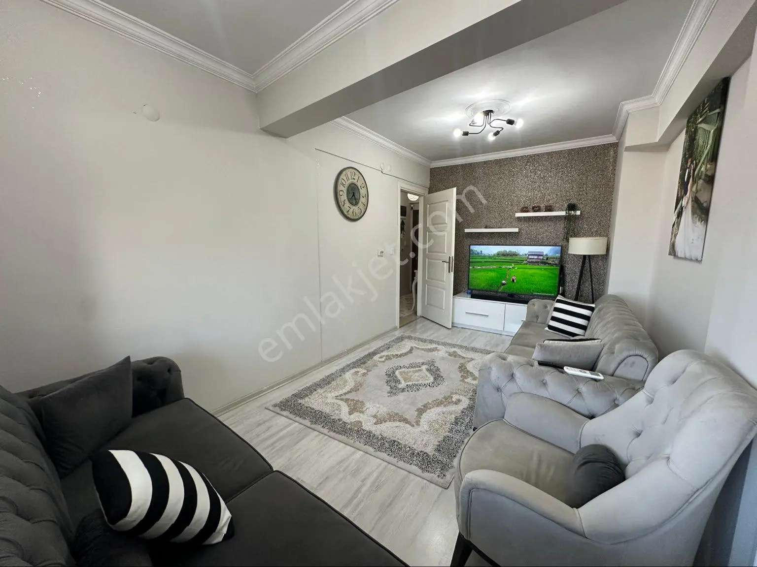 Refet Bele'de Şehir Manzaralı Cam Balkonlu 2+1 Satılık Daire - Görsel 6