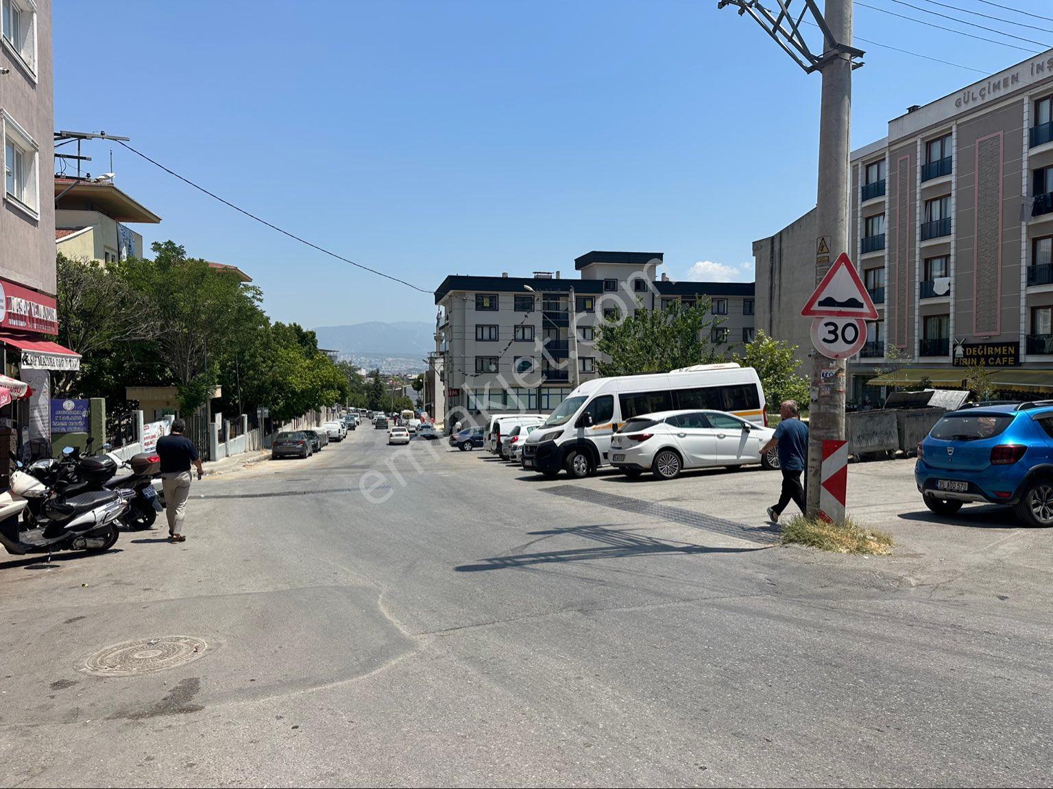 Refet Bele'de Şehir Manzaralı Cam Balkonlu 2+1 Satılık Daire - Görsel 21